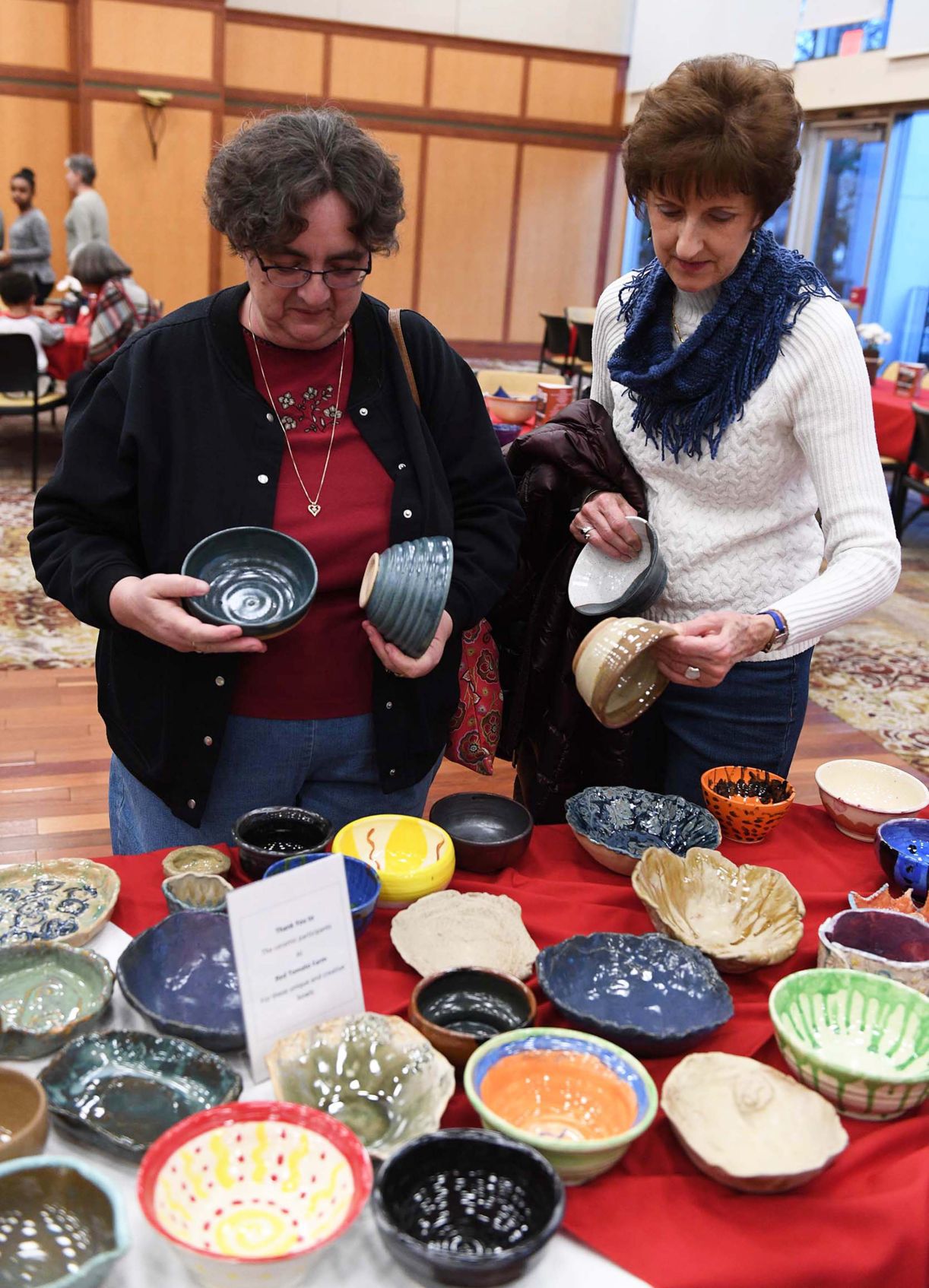 030518-sntl-nws-Empty-Bowls-2.jpg